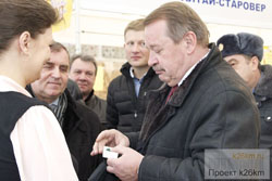 Челышев посетил ярмарку в Московском