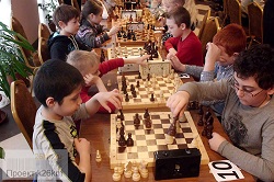 Любители игры в шахматы и шашки приглашаются